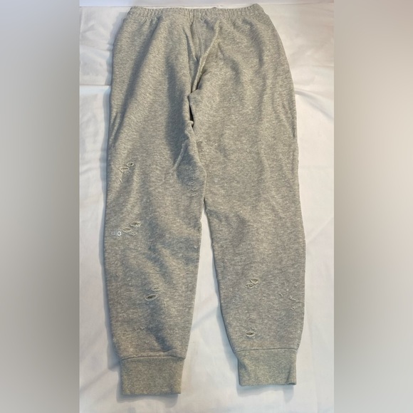 Alo Yoga Fierce Sweatpant Dove Grey Large never worn NWOT - Picture 10 of 10